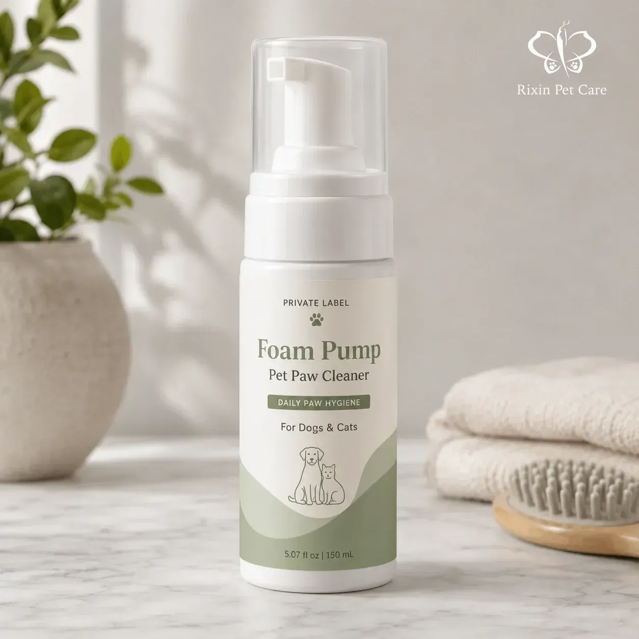 Foam pump pet paw cleaner bottle for daily paw hygiene